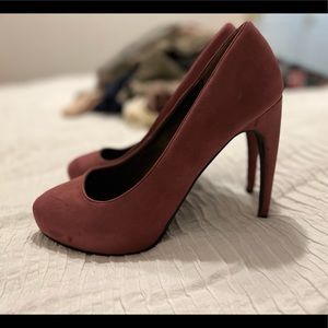 Beautiful and comfy stilettos!! Michael Antonio brand and like NEW!